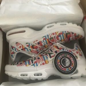 Looking to trade for a size 11 pair of sneakers.